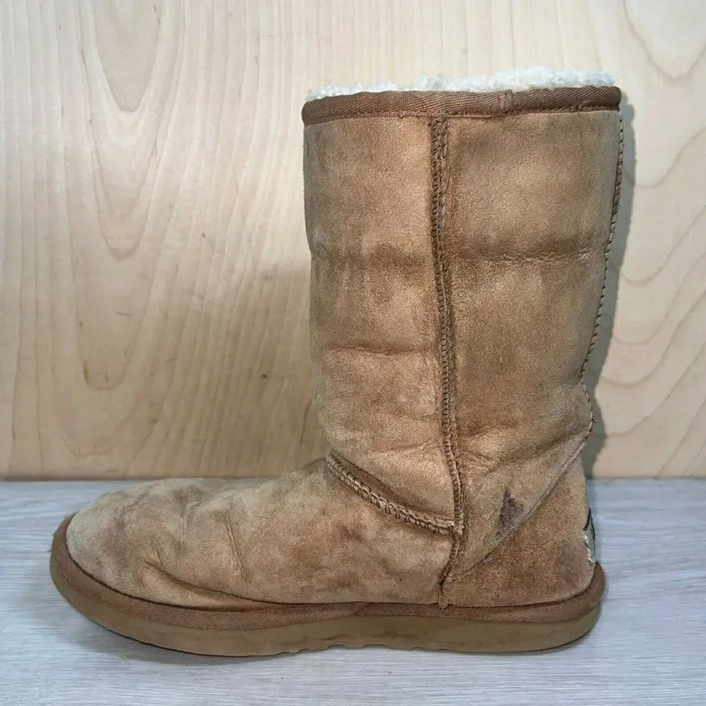 ‎UGG Classic Tall Chestnut Brown Women's 7